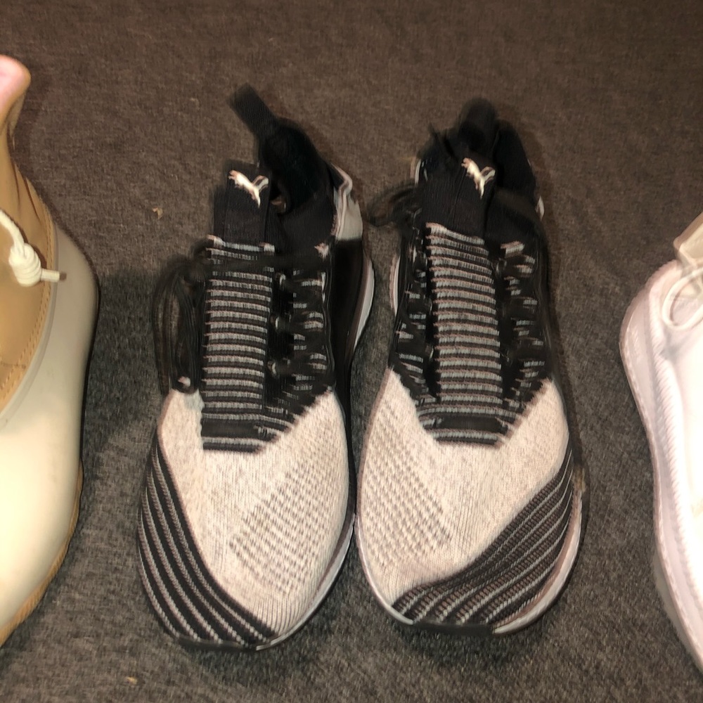 Shoes - Picture 6 of 7